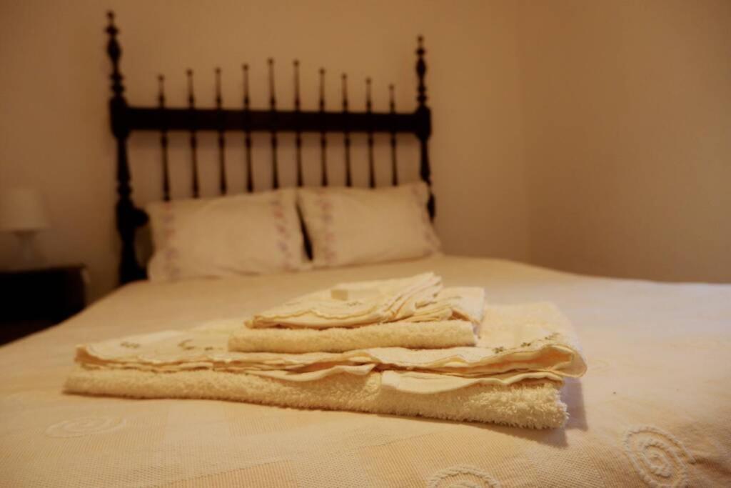 A Casinha Dos Avos Joao E Ana Apartment Escalos de Cima Ngoại thất bức ảnh